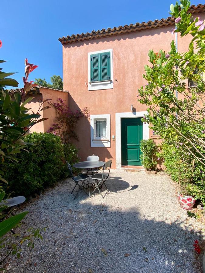 Villa Vue Mer Donnant Sur Le Golfe De St Tropez, 2 Chambres, 6 Pers, Piscine Commune Saint-Tropez Ngoại thất bức ảnh