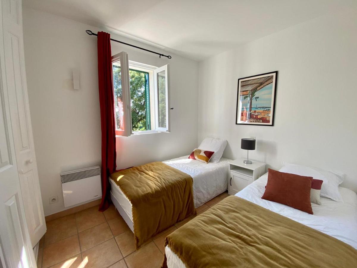 Villa Vue Mer Donnant Sur Le Golfe De St Tropez, 2 Chambres, 6 Pers, Piscine Commune Saint-Tropez Ngoại thất bức ảnh