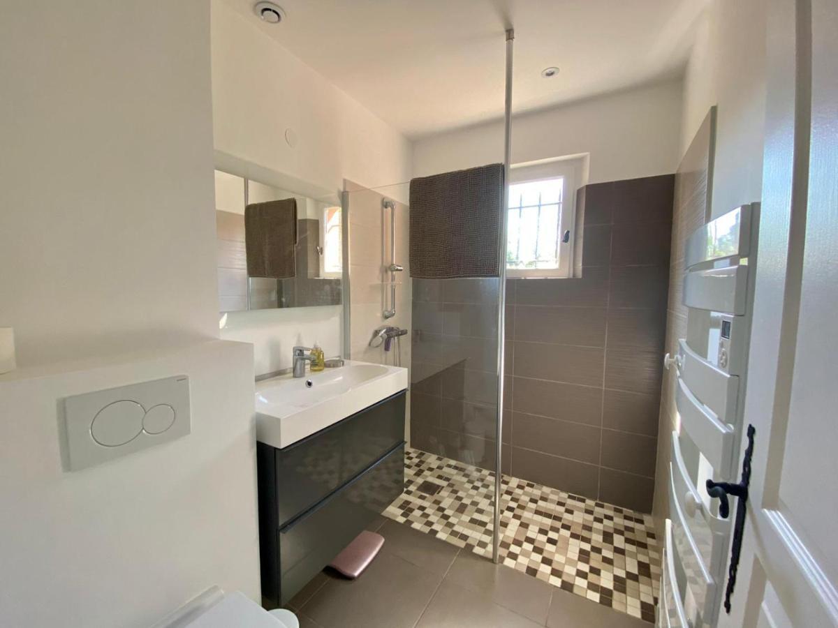 Villa Vue Mer Donnant Sur Le Golfe De St Tropez, 2 Chambres, 6 Pers, Piscine Commune Saint-Tropez Ngoại thất bức ảnh